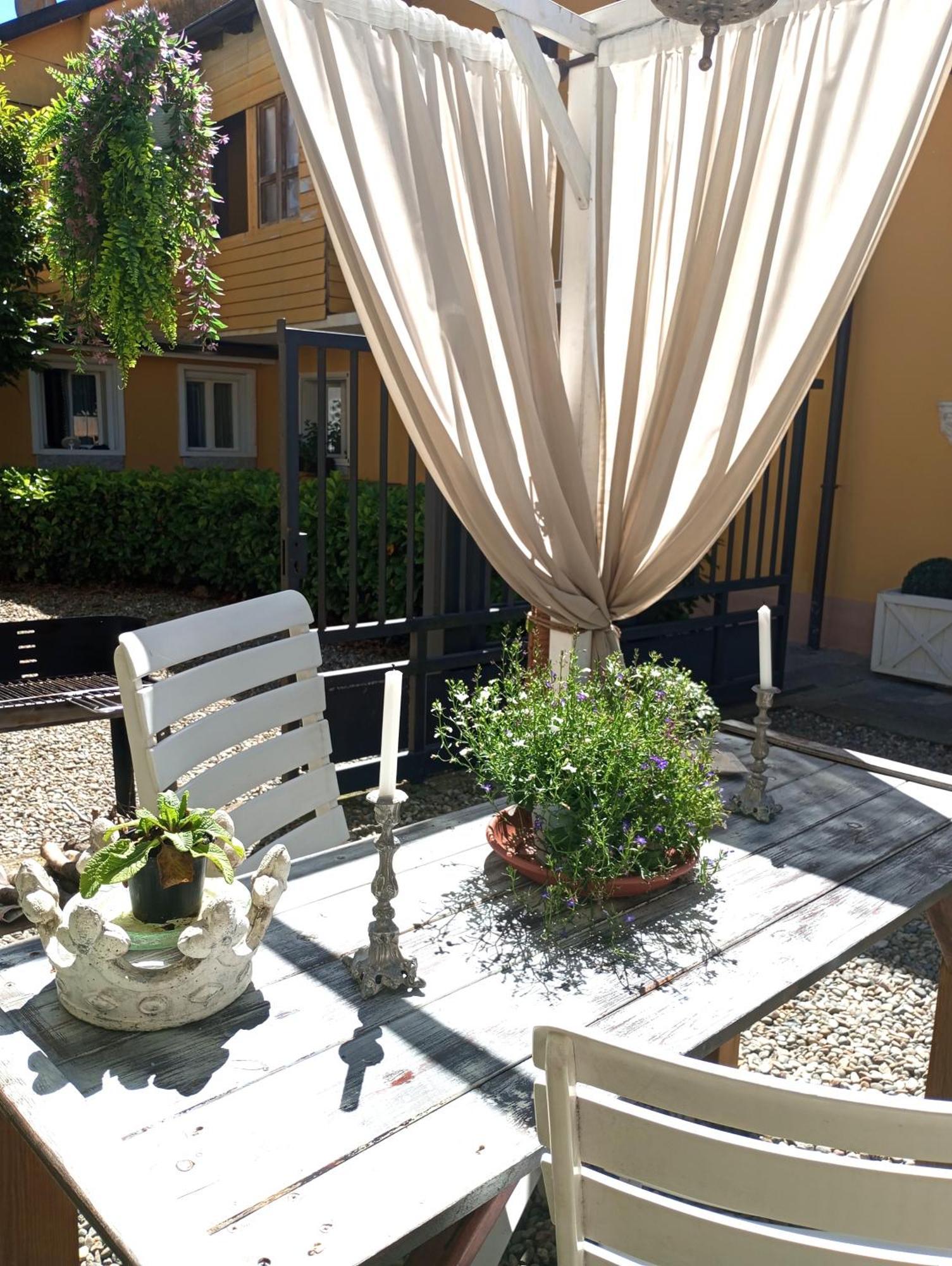 The Cottage San Maurizio D'opaglio Eksteriør billede